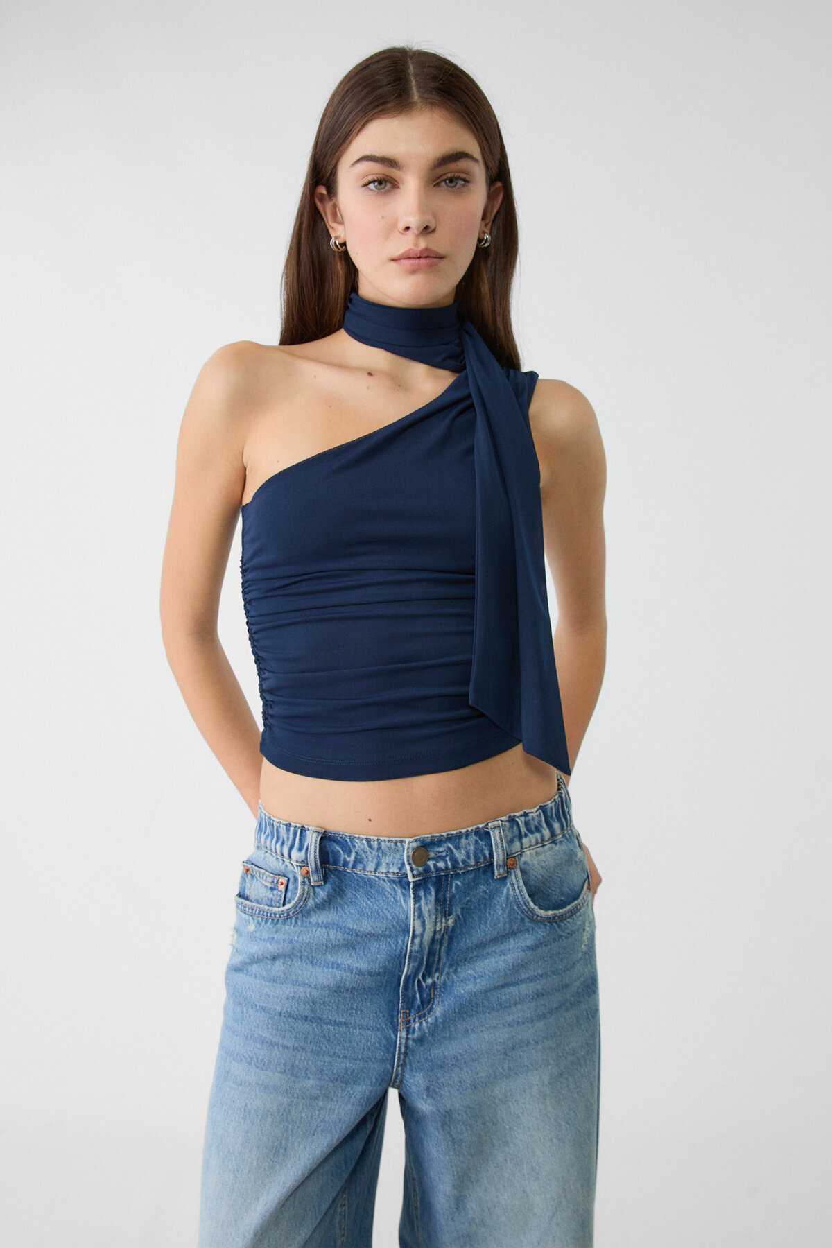 توپ لاله نامتقارن با روسری