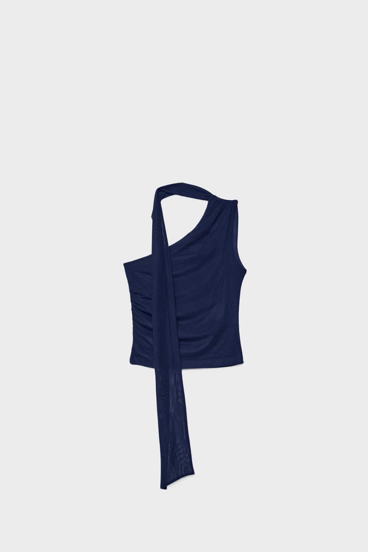 توپ لاله نامتقارن با روسری