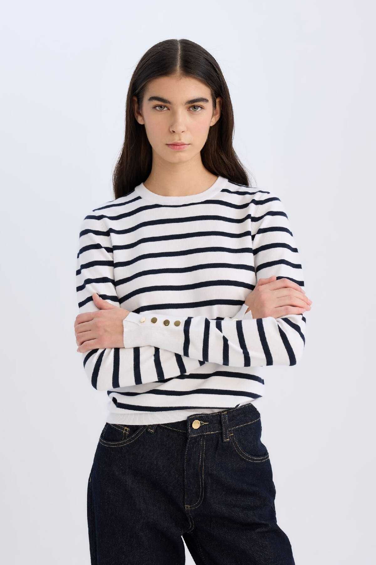 ژاکت بافتنی یقه راه راه معمولی