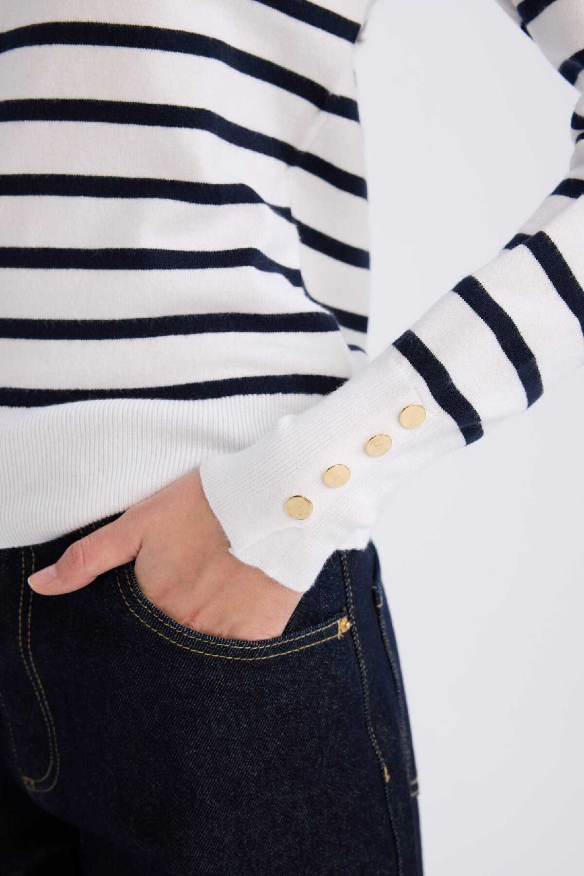 ژاکت بافتنی یقه راه راه معمولی