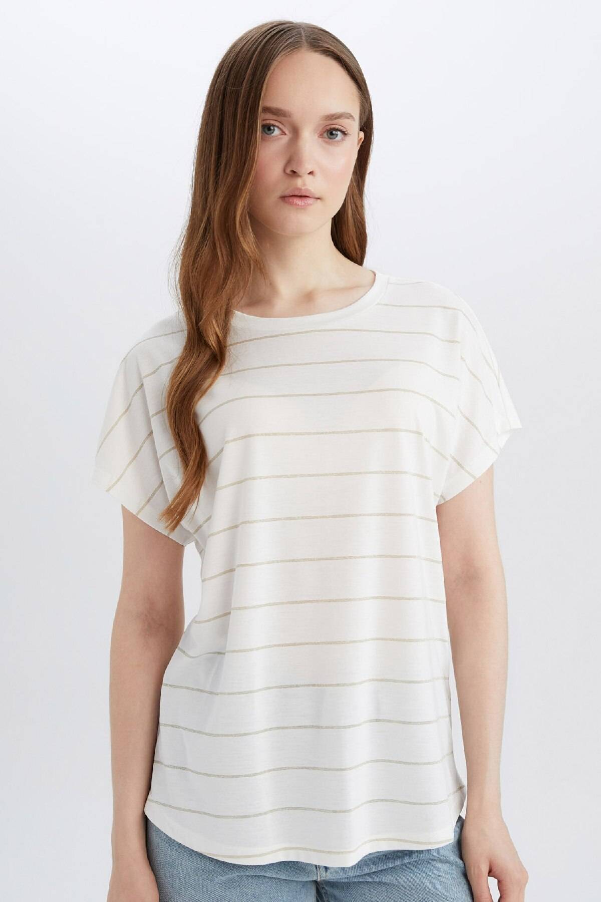 تیشرت آستین کوتاه یقه خدمه