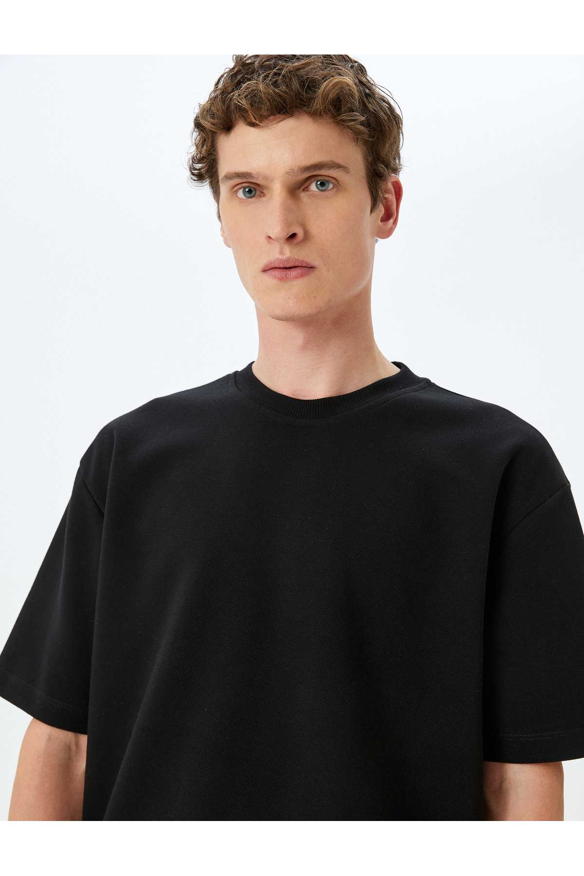 آستین کوتاه پنبه یقه دوچرخه T -Shirt