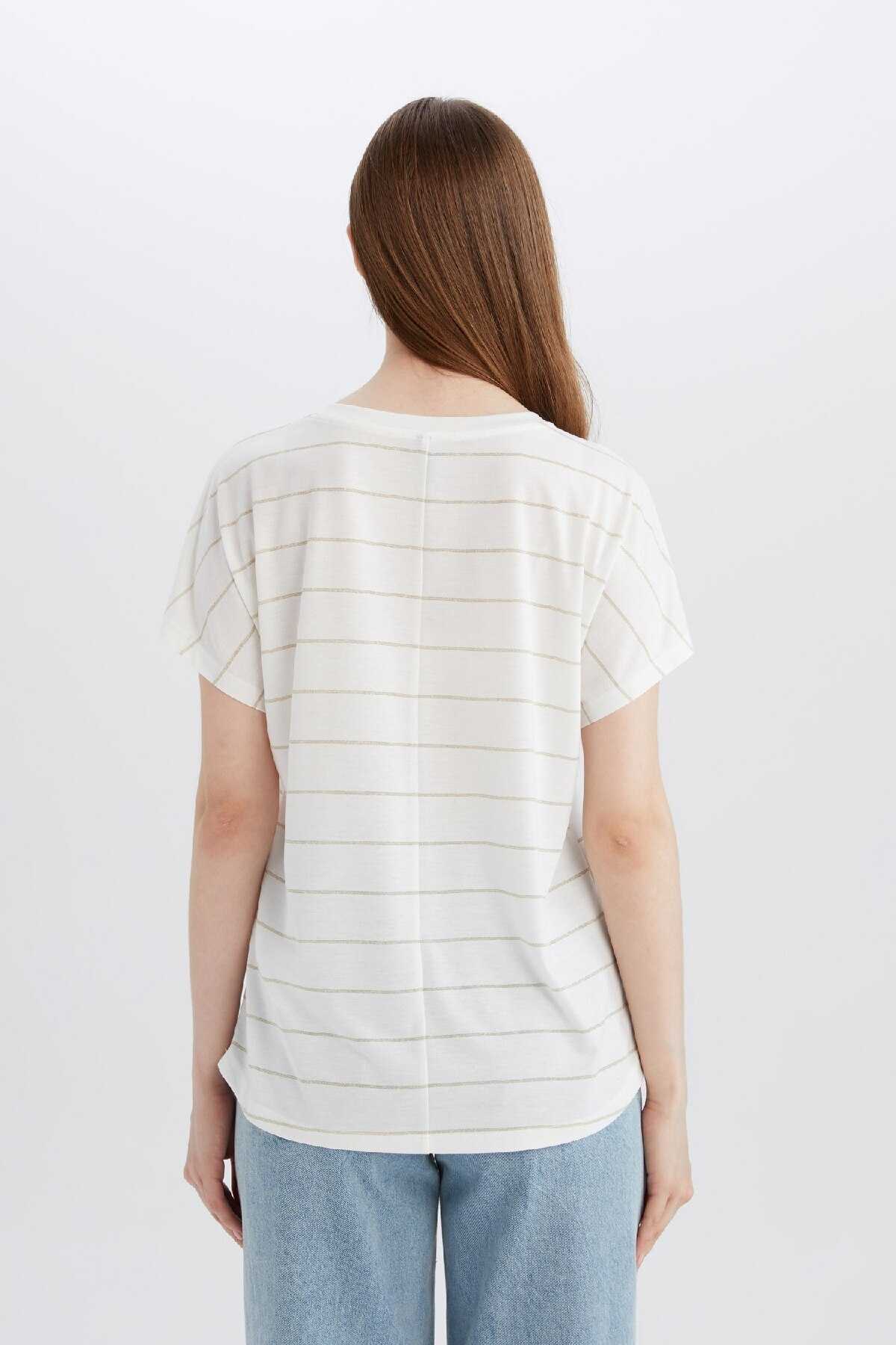 تیشرت آستین کوتاه یقه خدمه