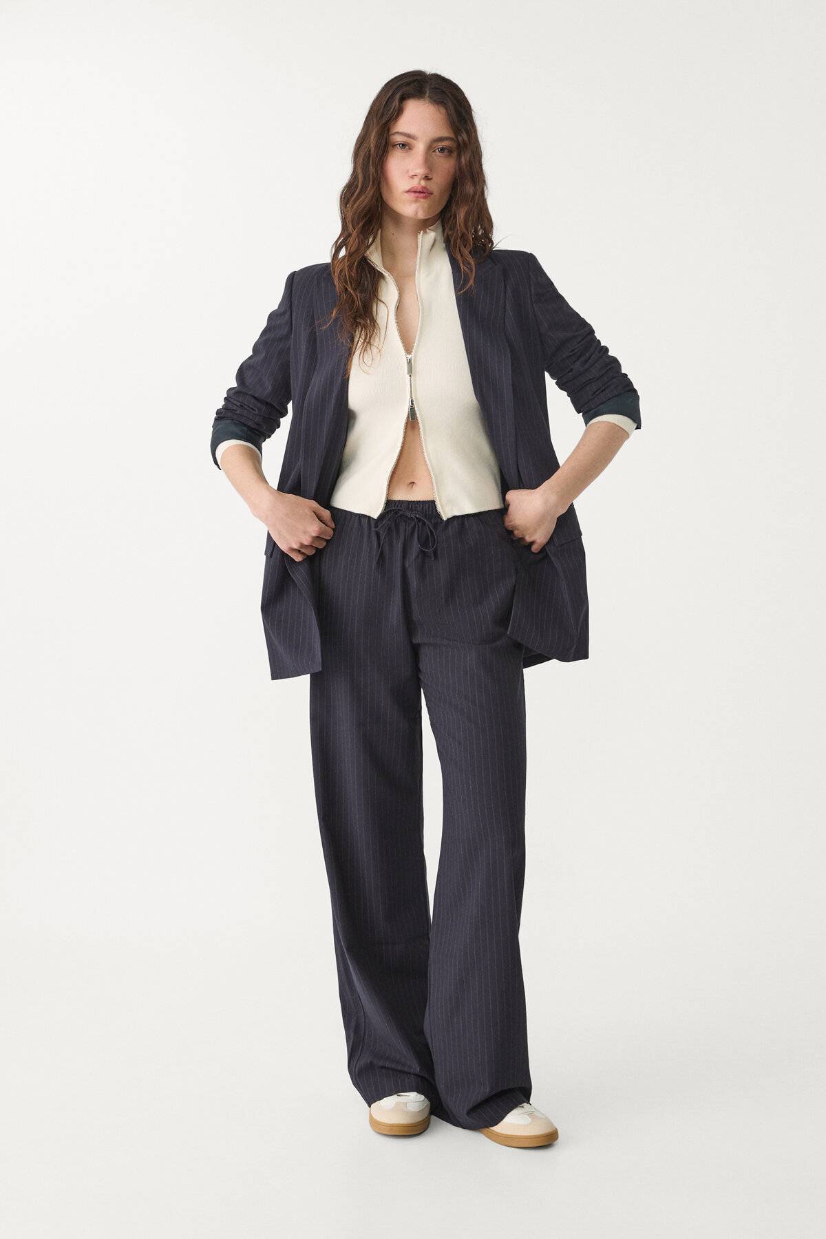 شلیک و شلوار راه راه