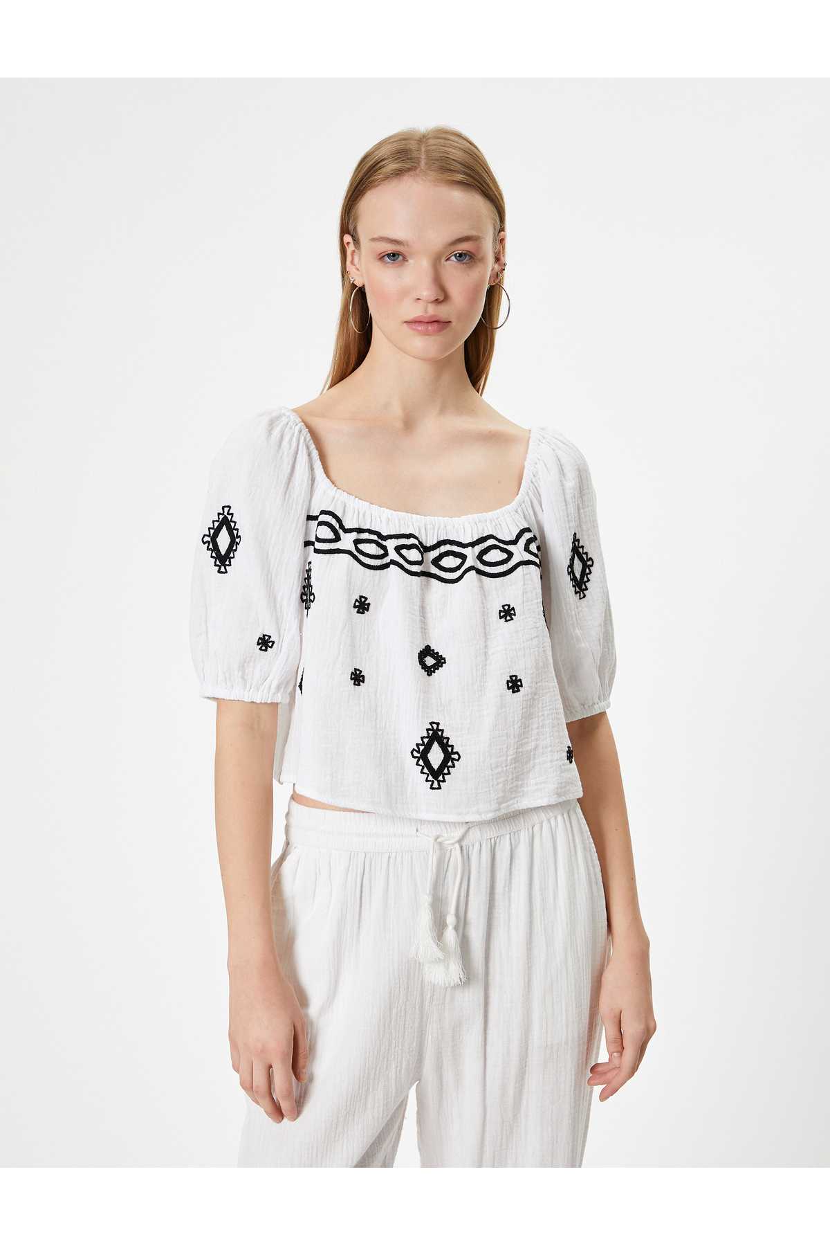 بلوز بازوی بادکنک آستین کوتاه گلدوزی U Yaka