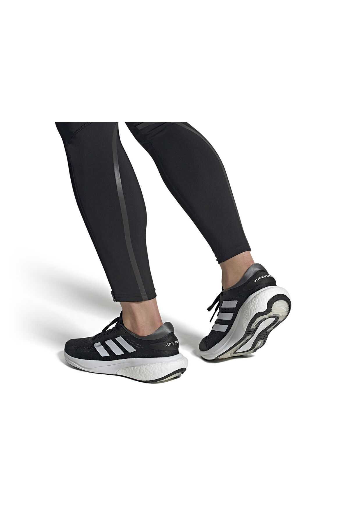 کفش های در حال اجرا Supernova Gore-Tex