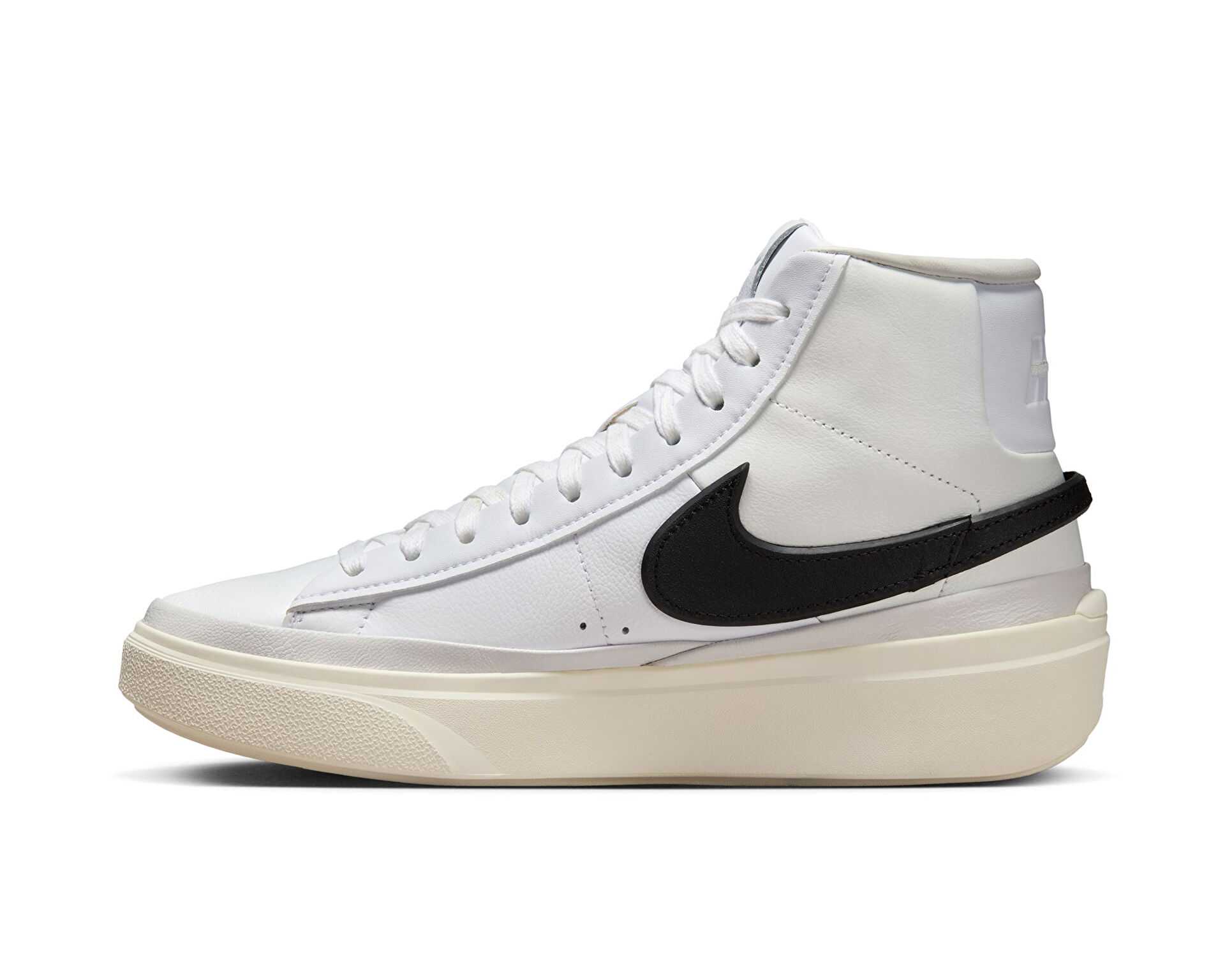 کفش های روزانه Blazer Mid Pro Club
