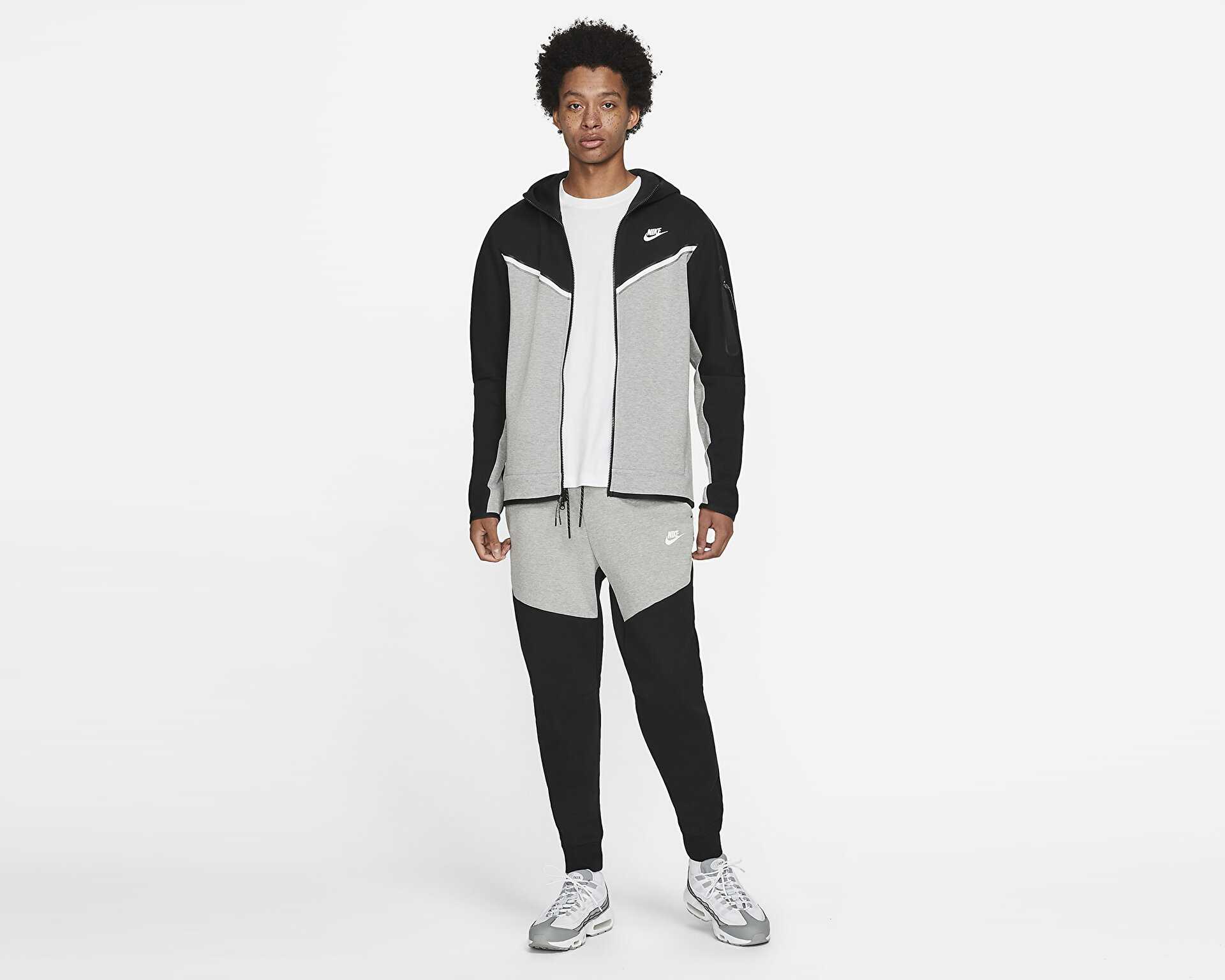 شلوار گرمکن معمولی M Nsw Tch Flc Jggr