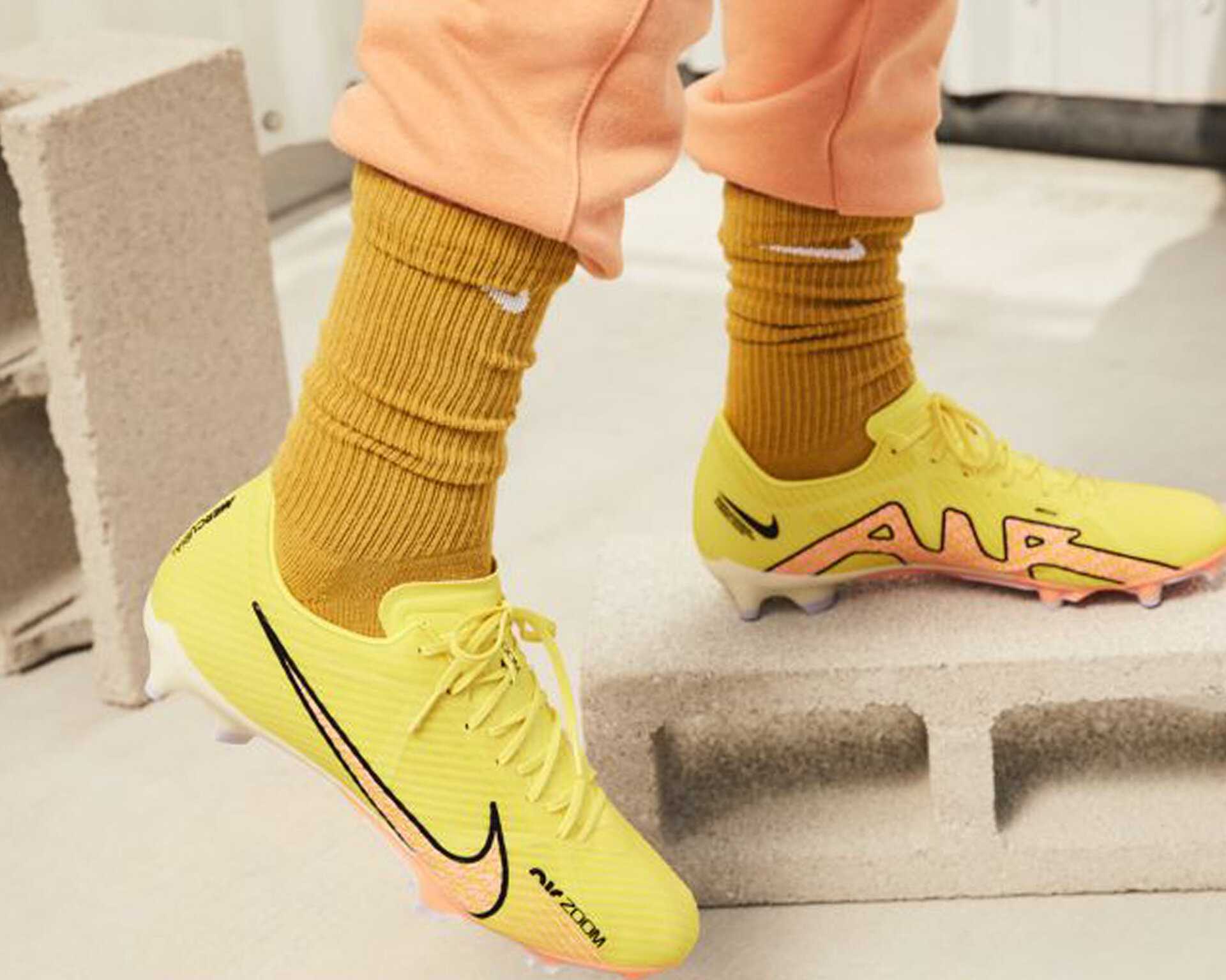 کفش فوتبال چمن Vapor 15 Acadmy Mercurial Ds