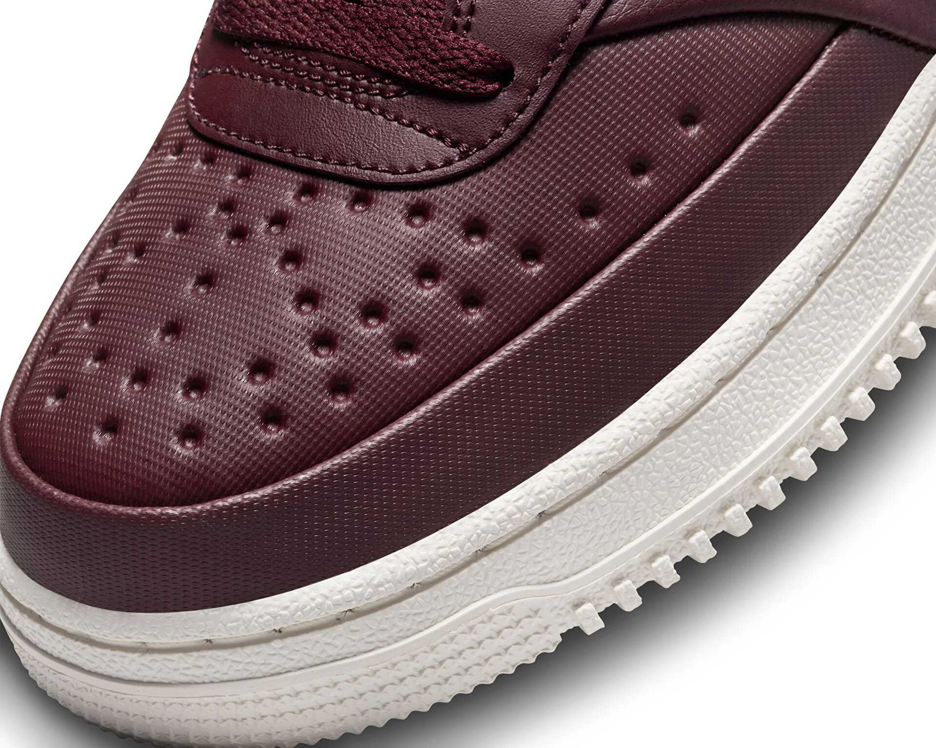 کفش های روزانه Nike Court Vision Mid Winter