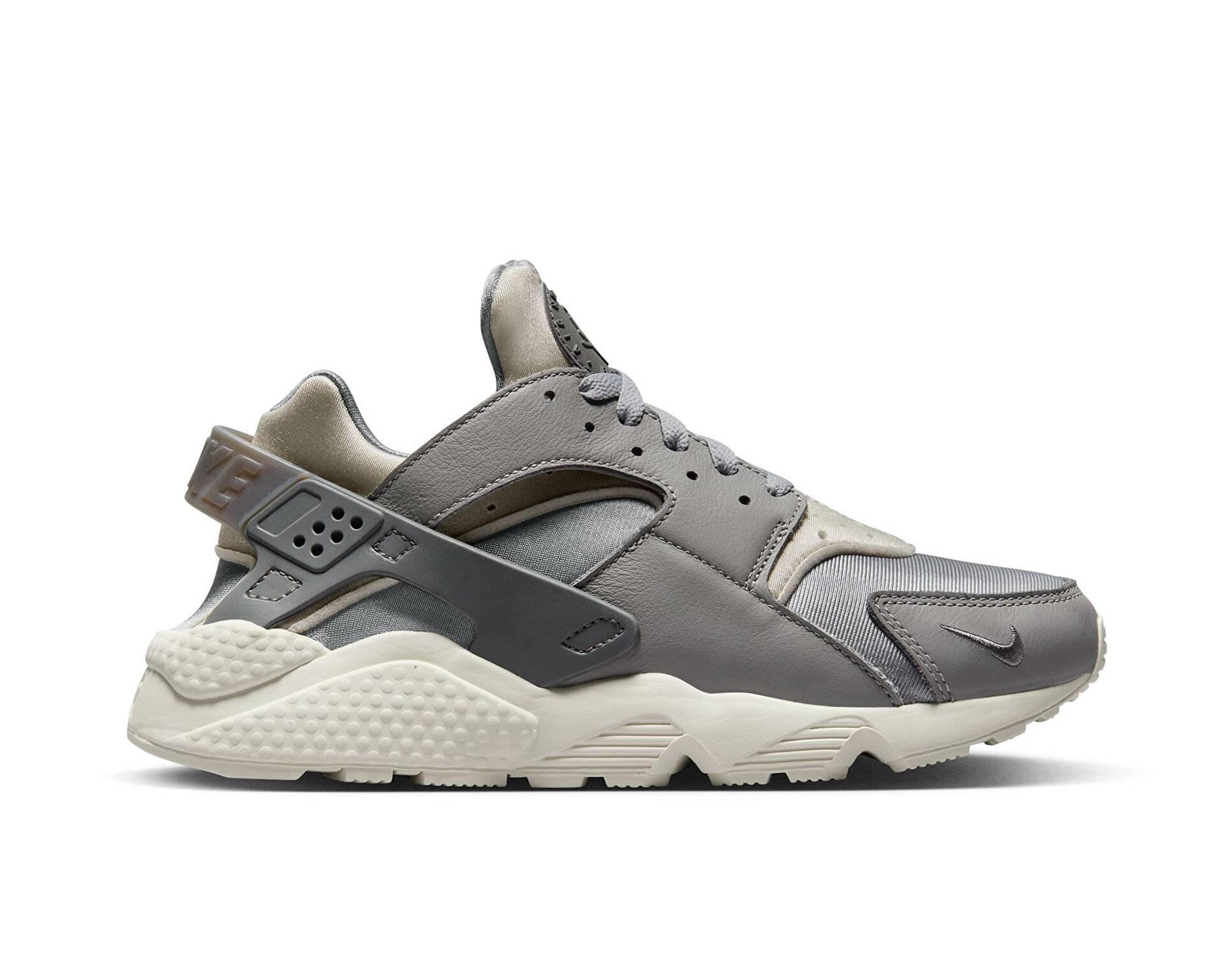 کفش های روزانه Air Huarache Craft